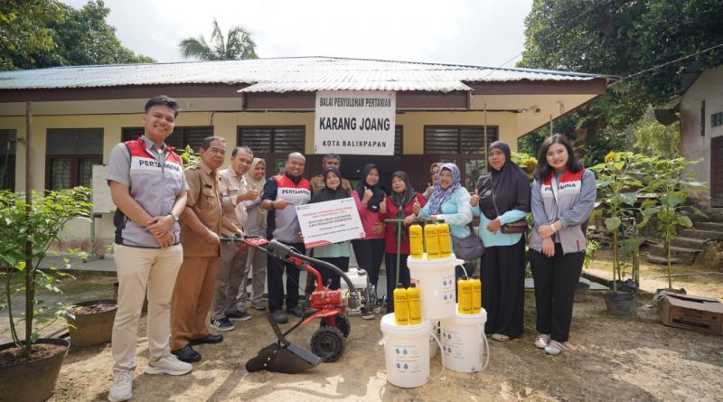 Pertamina Latih KWT Karang Joang Produksi Pupuk Organik untuk Perkuat Ketahanan Pangan Pertamina Latih KWT Karang Joang Produksi Pupuk Organik untuk Perkuat Ketahanan Pangan