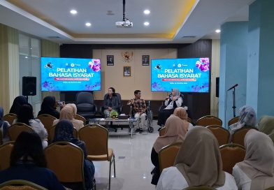 DPMPTSP Perluas Pelatihan Bahasa Isyarat untuk Tingkatkan Layanan Disabilitas DPMPTSP Perluas Pelatihan Bahasa Isyarat untuk Tingkatkan Layanan Disabilitas
